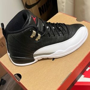Air Jordan 12 Retro (Slightly used)